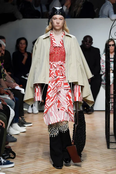 Look 24